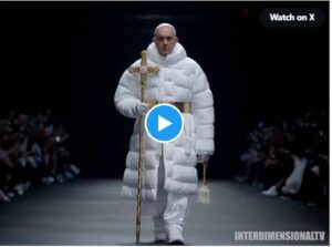 Papa Francisco en Desfile De Moda